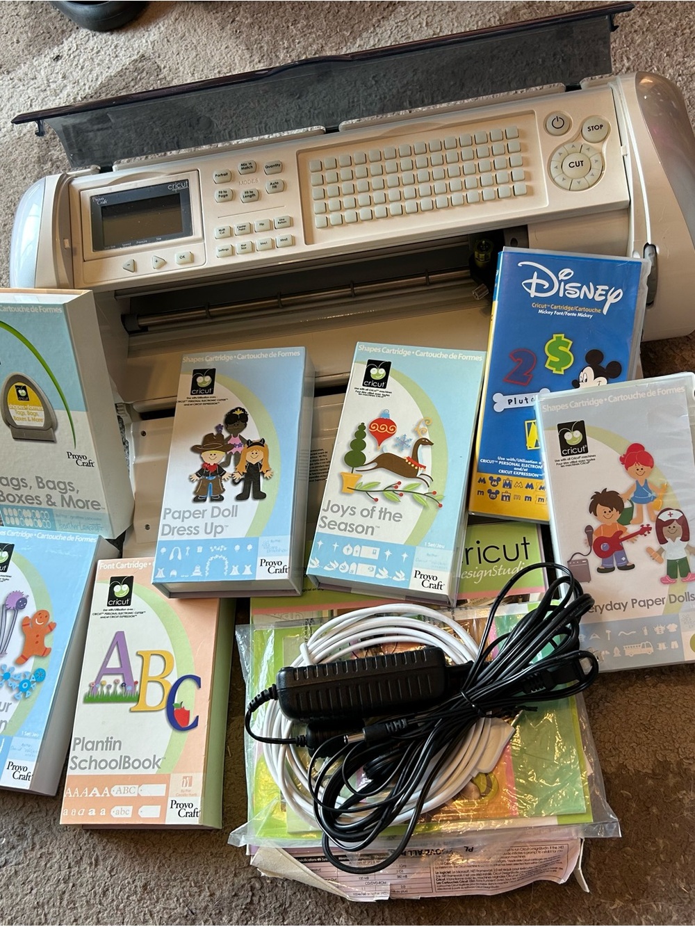 Cricut Expression 24" Personal Electronic Cutter Bundle